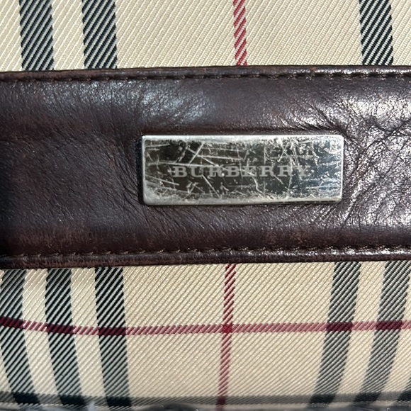 Burberry Fold Down Crossbody. - Picture 2 of 12